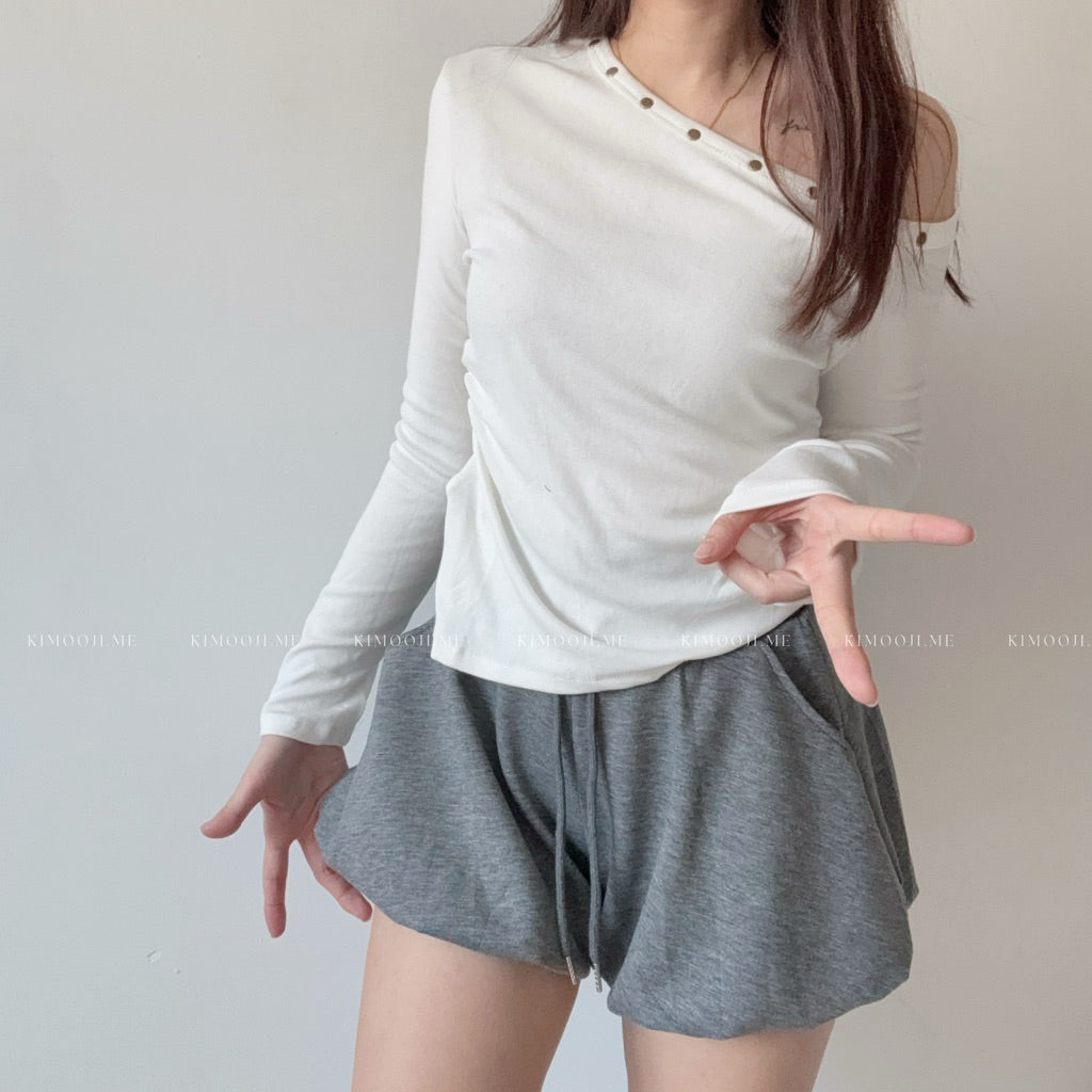 【T827】KIMOOJI 铆钉辣妹上衣个性斜肩T